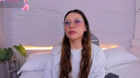 Snapshot of lanna_18_ chatting on April 13, 11:48 am Lanna online show from April 13, 11:48 am