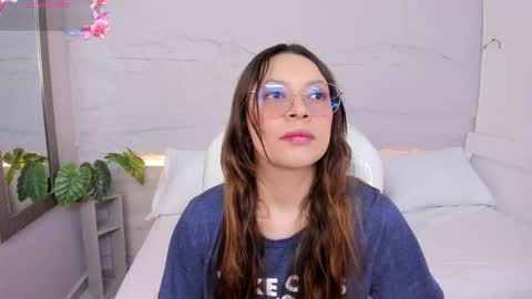 Snapshot of lanna_18_ chatting on April 17, 11:35 am Lanna online show from April 17, 11:35 am