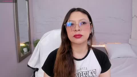 Snapshot of lanna_18_ chatting on April 30, 11:27 am Lanna online show from April 30, 11:27 am