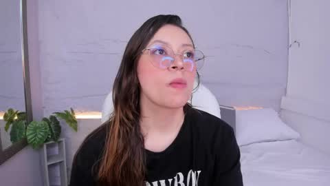 Snapshot of lanna_18_ chatting on May 19, 12:00 pm Lanna online show from May 19, 12:00 pm