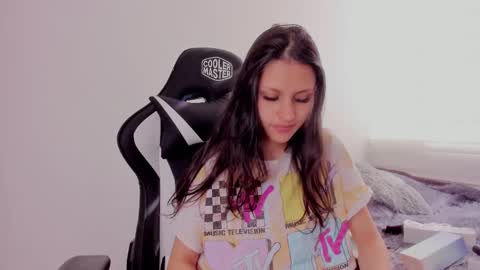 Snapshot of lanna_as chatting on February 18, 8:58 pm lanna_as online show from February 18, 8:58 pm