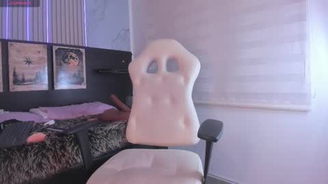 Snapshot of lanna_as chatting on March 7, 11:29 am lanna_as online show from March 7, 11:29 am