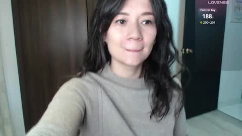 Lanna online show from September 30, 1:05 pm