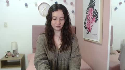 Lanna online show from May 15, 1:29 pm
