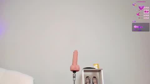 Snapshot of lanna_russo1 chatting on October 8, 12:03 pm Lanna miley Russo online show from October 8, 12:03 pm