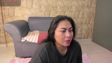lapeligrosa_ online show from February 5, 11:55 am