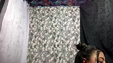 lapeligrosa_ online show from May 3, 12:49 am