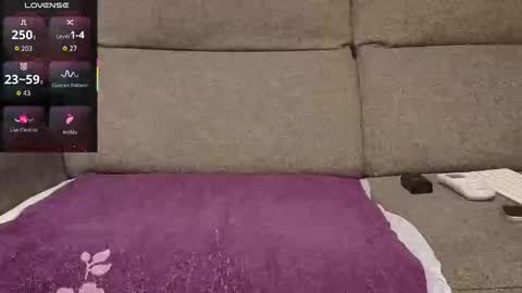 lapetitefrenchie83 online show from November 20, 10:59 am