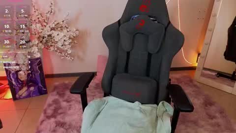 Lana Banana online show from February 3, 6:22 am