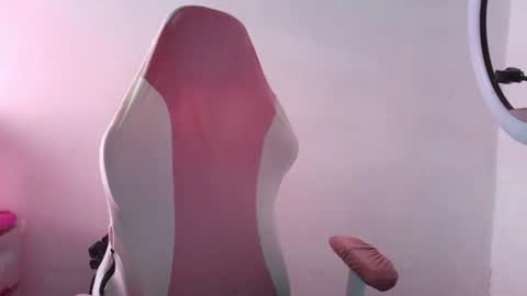 Snapshot of lara_aisha chatting on June 22, 7:55 pm LARA online show from June 22, 7:55 pm
