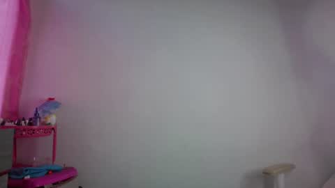 Snapshot of lara_aisha chatting on July 5, 10:39 pm LARA online show from July 5, 10:39 pm