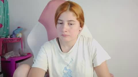 Snapshot of lara_aisha chatting on July 14, 2:05 am LARA online show from July 14, 2:05 am