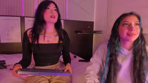 lara_as online show from September 9, 5:51 am