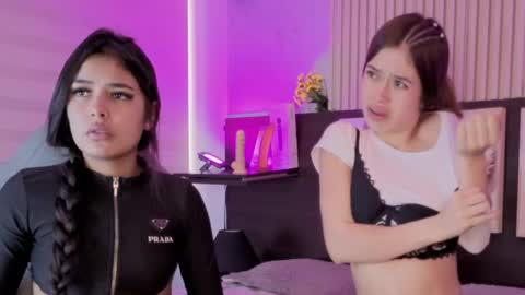lara_as online show from April 24, 1:35 pm