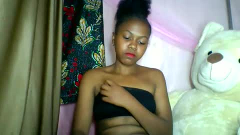 lara_belle online show from April 29, 10:30 am