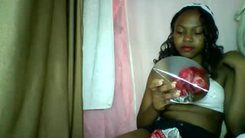 lara_belle online show from May 7, 7:03 am