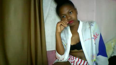 lara_belle online show from May 15, 11:34 pm
