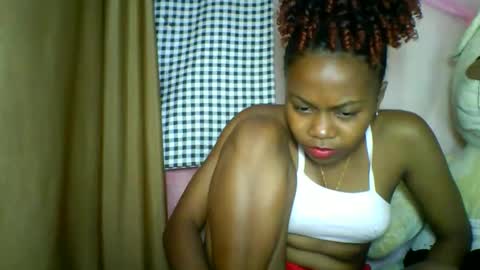 lara_belle online show from May 25, 7:20 pm