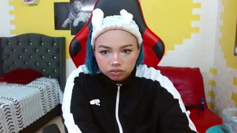 Snapshot of lara_jean23 chatting on October 22, 2:50 pm Lara online show from October 22, 2:50 pm
