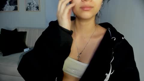 Lara Madisson online show from November 3, 5:20 am