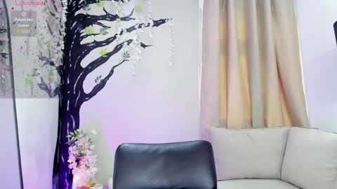      700  200   online show from October 4, 8:07 pm