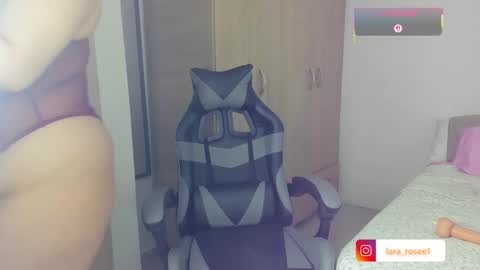 Snapshot of lara_rose1 chatting on October 7, 4:42 am LARA ROSE online show from October 7, 4:42 am