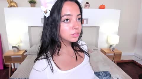 lara online show from October 27, 7:51 pm