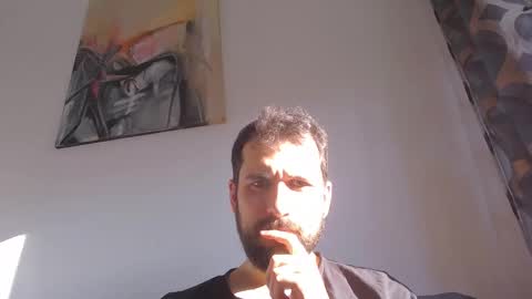 laraaan online show from January 18, 12:20 pm