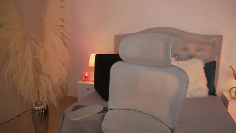 Lara  online show from October 2, 2:13 pm