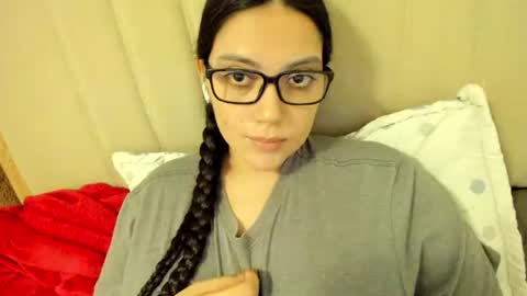 lara online show from May 17, 11:23 pm