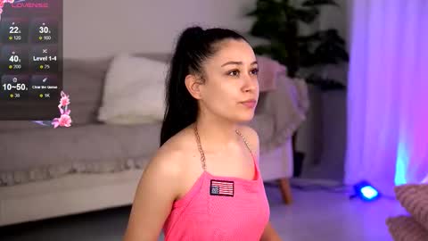 Lara online show from December 14, 7:40 pm