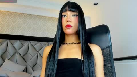 Snapshot of larademon_ chatting on March 30, 1:17 am Lara Demon online show from March 30, 1:17 am