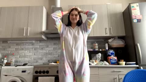 Snapshot of larainerothmiller chatting on March 7, 7:16 am lara online show from March 7, 7:16 am