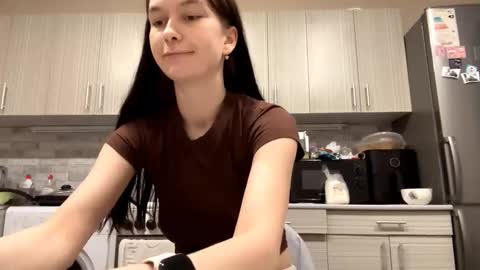 Snapshot of larainerothmiller chatting on March 15, 9:32 pm lara online show from March 15, 9:32 pm