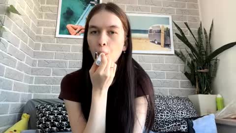 Snapshot of larainerothmiller chatting on March 19, 12:20 pm lara online show from March 19, 12:20 pm