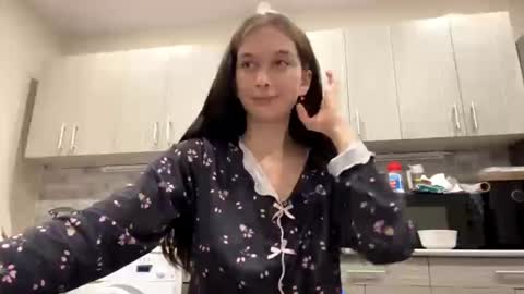 Snapshot of larainerothmiller chatting on March 29, 7:14 pm lara online show from March 29, 7:14 pm