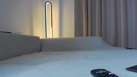 LaraKanes online show from April 2, 8:34 am