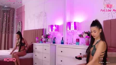 Snapshot of larakent chatting on October 11, 5:17 am LaraKent online show from October 11, 5:17 am