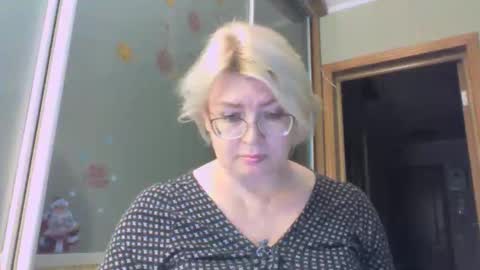 laramrs online show from September 26, 6:01 pm