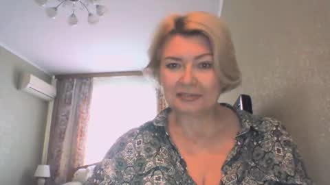 laramrs online show from October 11, 1:53 pm