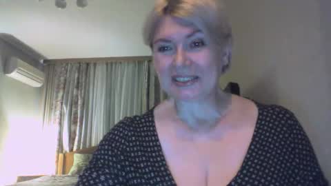 laramrs online show from October 14, 4:41 pm