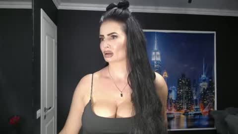 Snapshot of laras_moans chatting on June 26, 8:08 am laras_moans online show from June 26, 8:08 am