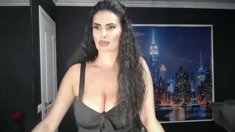 Snapshot of laras_moans chatting on July 4, 8:20 am laras_moans online show from July 4, 8:20 am
