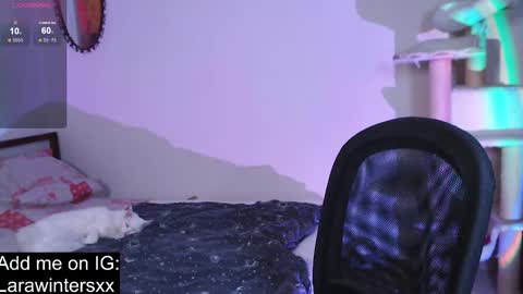 larawinters online show from October 4, 9:35 pm