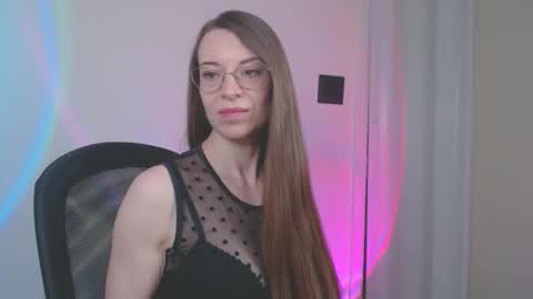 larawintersxxx online show from March 28, 10:09 pm