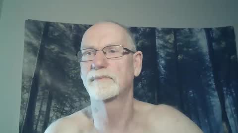 Snapshot of larbie chatting on December 15, 12:17 pm Larbie online show from December 15, 12:17 pm
