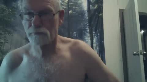Snapshot of larbie chatting on December 24, 5:44 pm Larbie online show from December 24, 5:44 pm