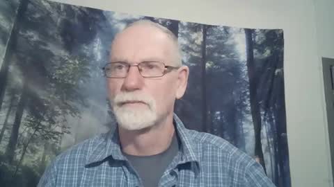 Snapshot of larbie chatting on December 26, 11:32 am Larbie online show from December 26, 11:32 am