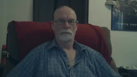 Snapshot of larbie chatting on January 1, 5:22 am Larbie online show from January 1, 5:22 am