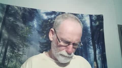Snapshot of larbie chatting on January 3, 11:46 am Larbie online show from January 3, 11:46 am